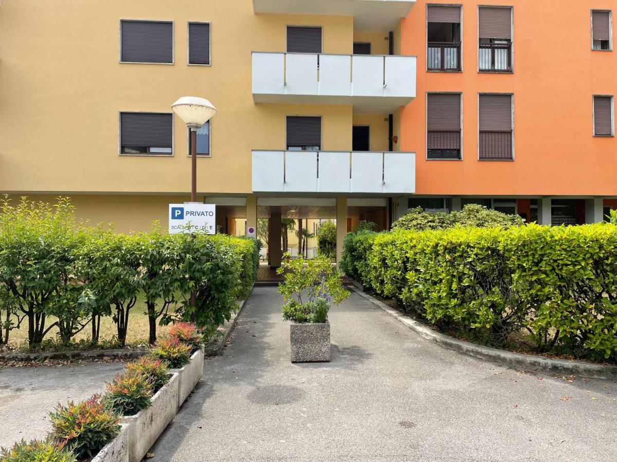 Appartamento Spazioso Con 3 Camere Da Letto Riva del Garda Dış mekan fotoğraf