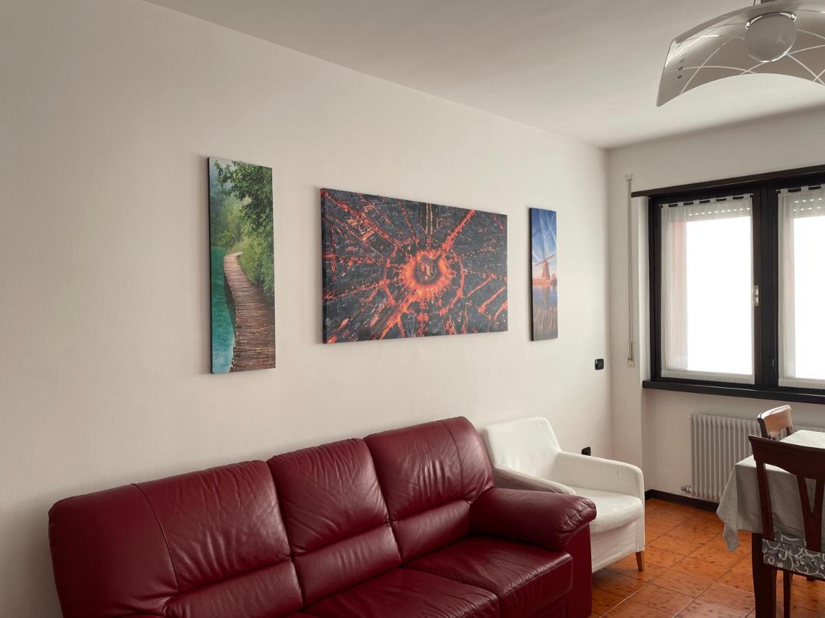 Appartamento Spazioso Con 3 Camere Da Letto Riva del Garda Dış mekan fotoğraf