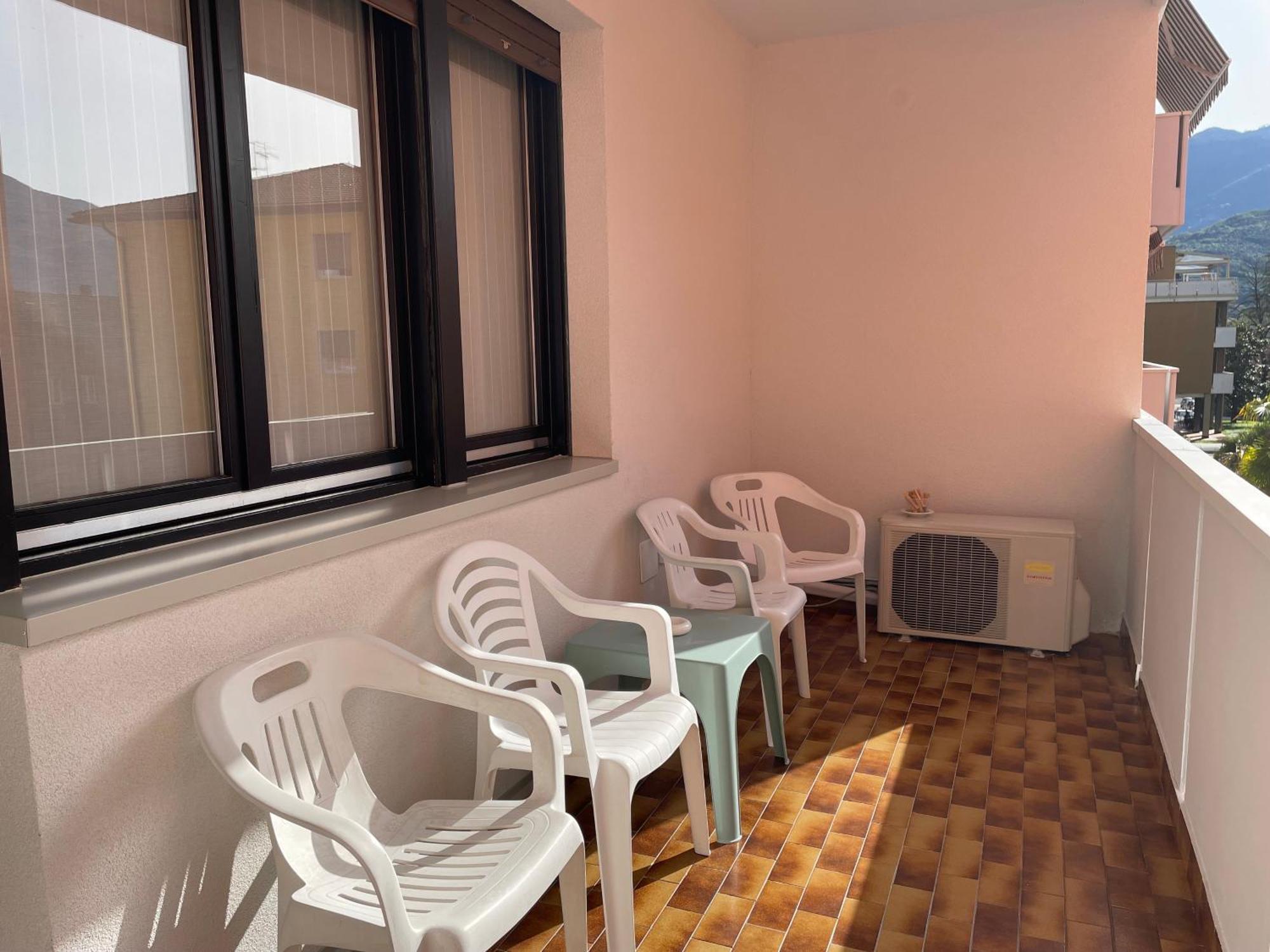 Appartamento Spazioso Con 3 Camere Da Letto Riva del Garda Dış mekan fotoğraf