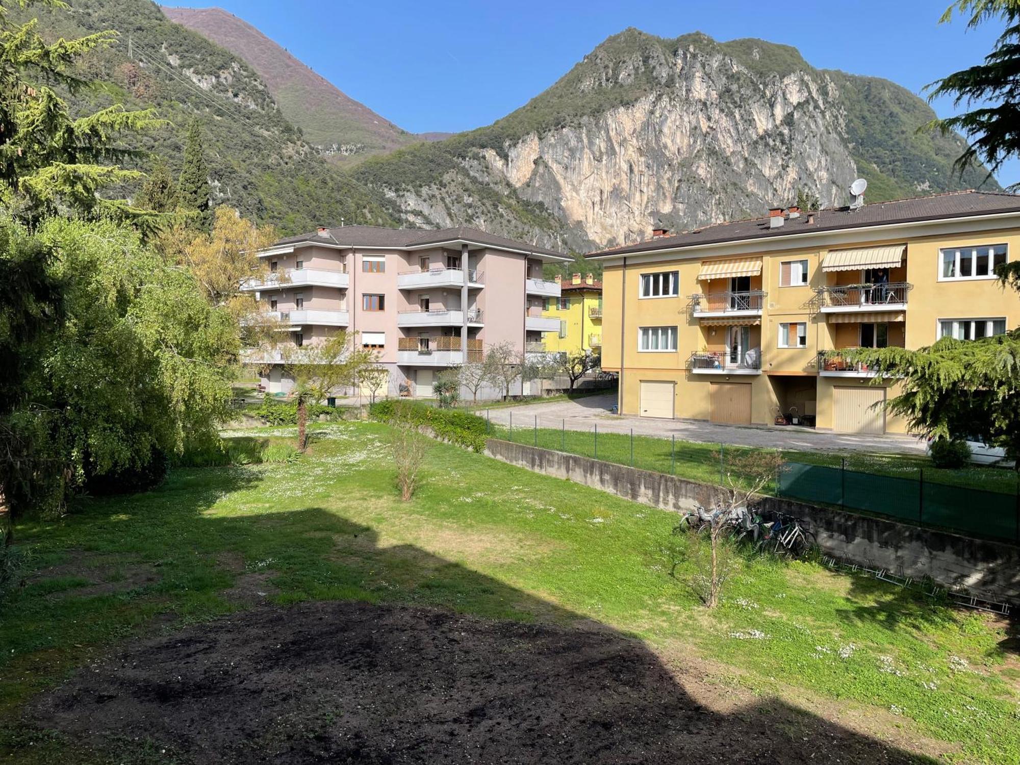 Appartamento Spazioso Con 3 Camere Da Letto Riva del Garda Dış mekan fotoğraf